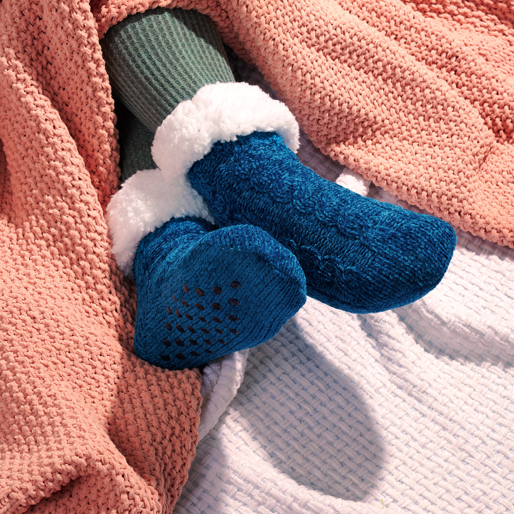 GF--Relax-and-Radiate-Crate-Winter-2021-2022_006
